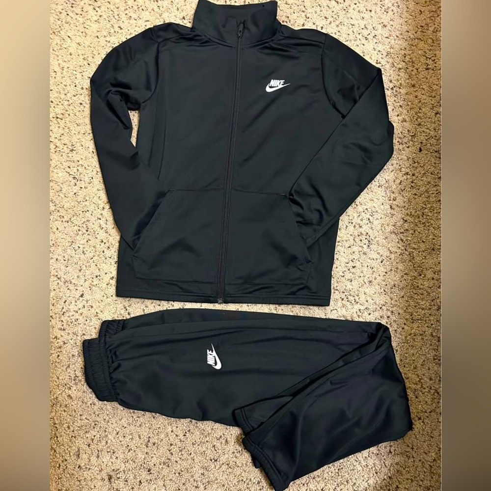 Kids Nike track suit